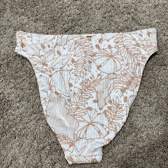 PQ  PILYQ LAGUNA PALM HIGH WAIST BOTTOM - Picture 5 of 5